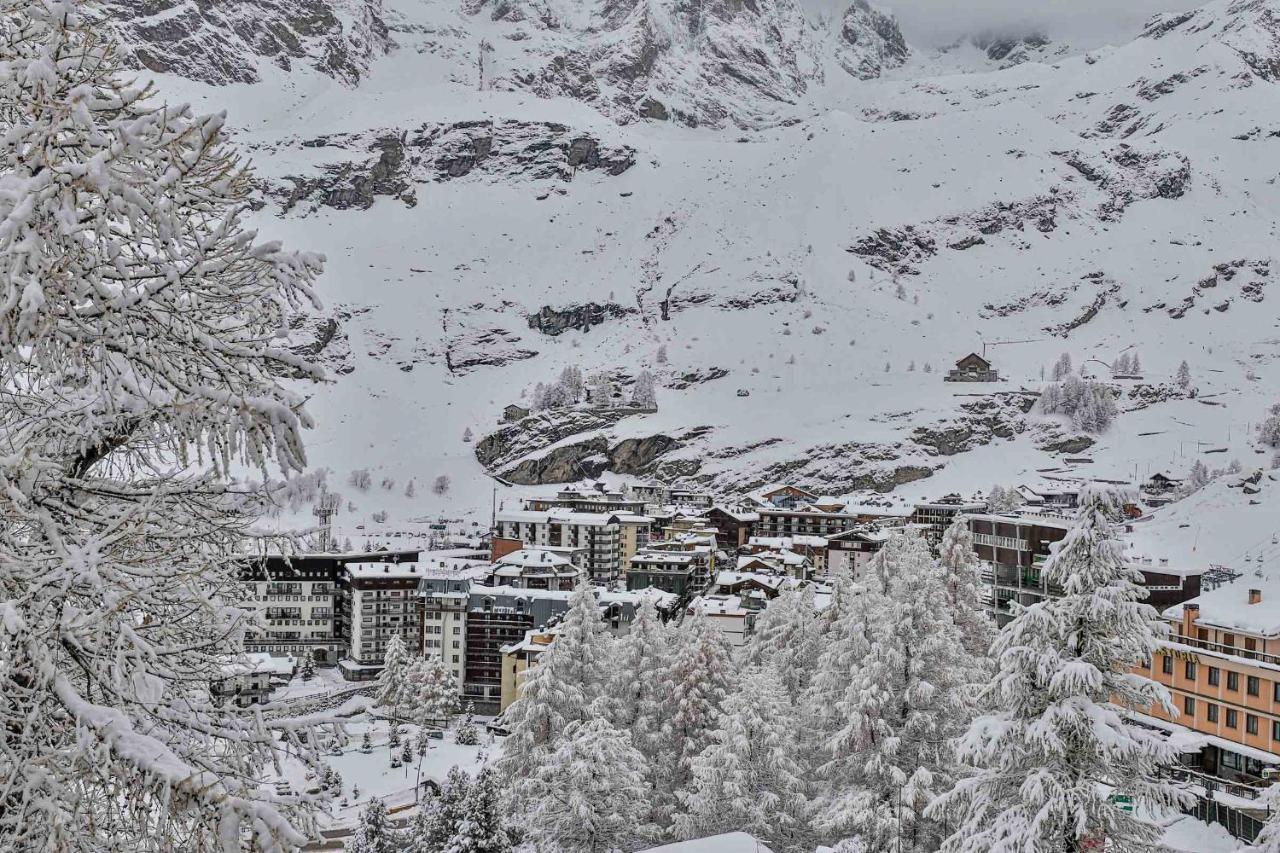 Cervinia Apartment เบรยล์-แชร์วิเนีย ภายนอก รูปภาพ