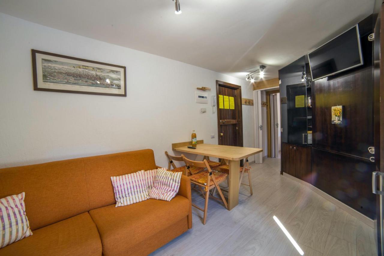 Cervinia Apartment เบรยล์-แชร์วิเนีย ภายนอก รูปภาพ